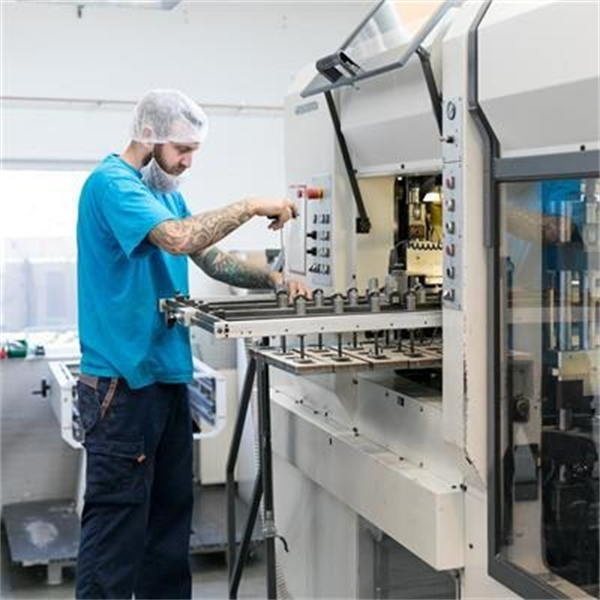 Unser Team freut sich darauf, die beste Verpackung für Sie herzustellen.