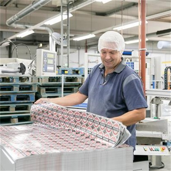 Unser Team freut sich darauf, die beste Verpackung für Sie herzustellen.